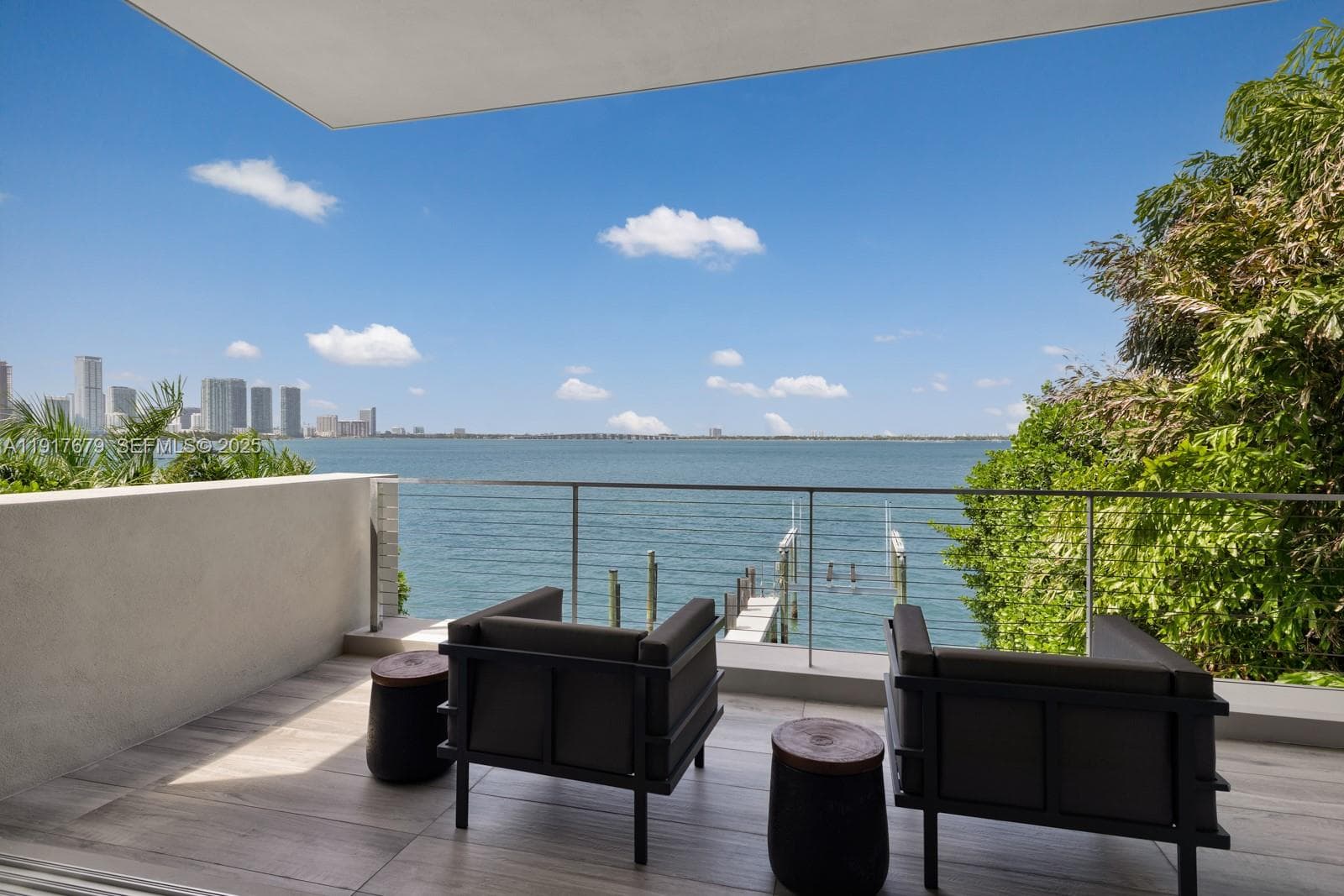 1379 N Venetian Way, Miami FL 33139 — 29