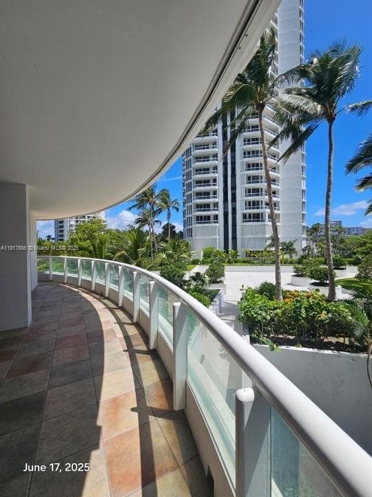 21050 Point Pl # 501, Aventura FL 33180 — 21