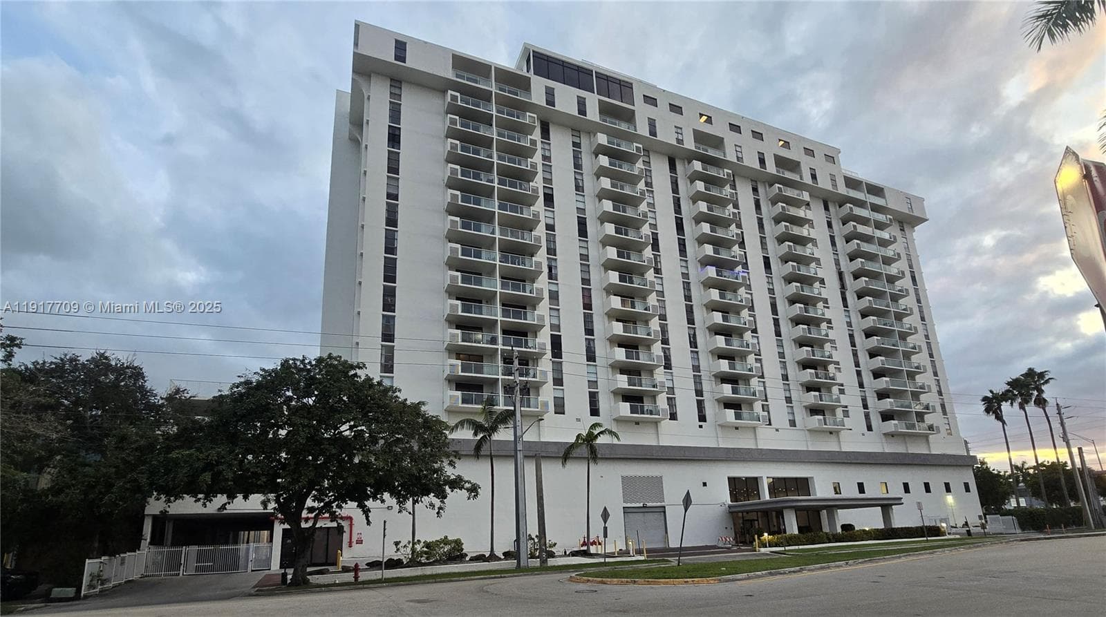 13499 Biscayne Blvd, North Miami FL 33181 — 2