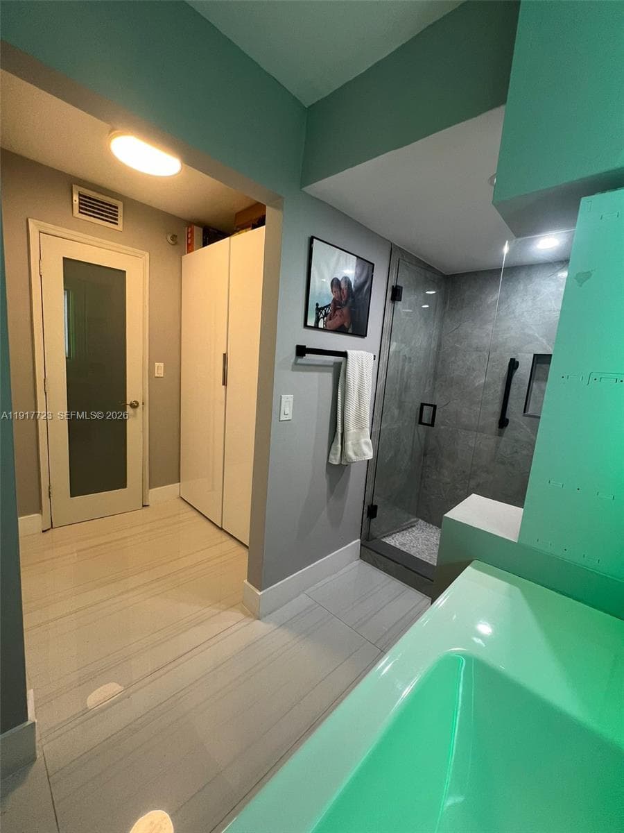 17878 N Bay Rd # 507, Sunny Isles Beach FL 33160 — 27