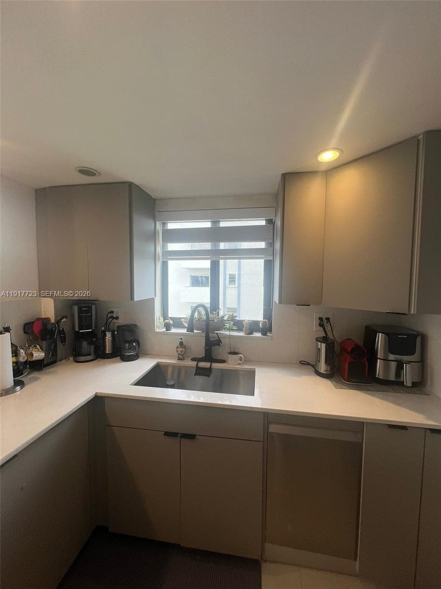 17878 N Bay Rd # 507, Sunny Isles Beach FL 33160 — 20