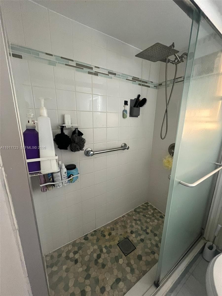 17878 N Bay Rd # 507, Sunny Isles Beach FL 33160 — 40
