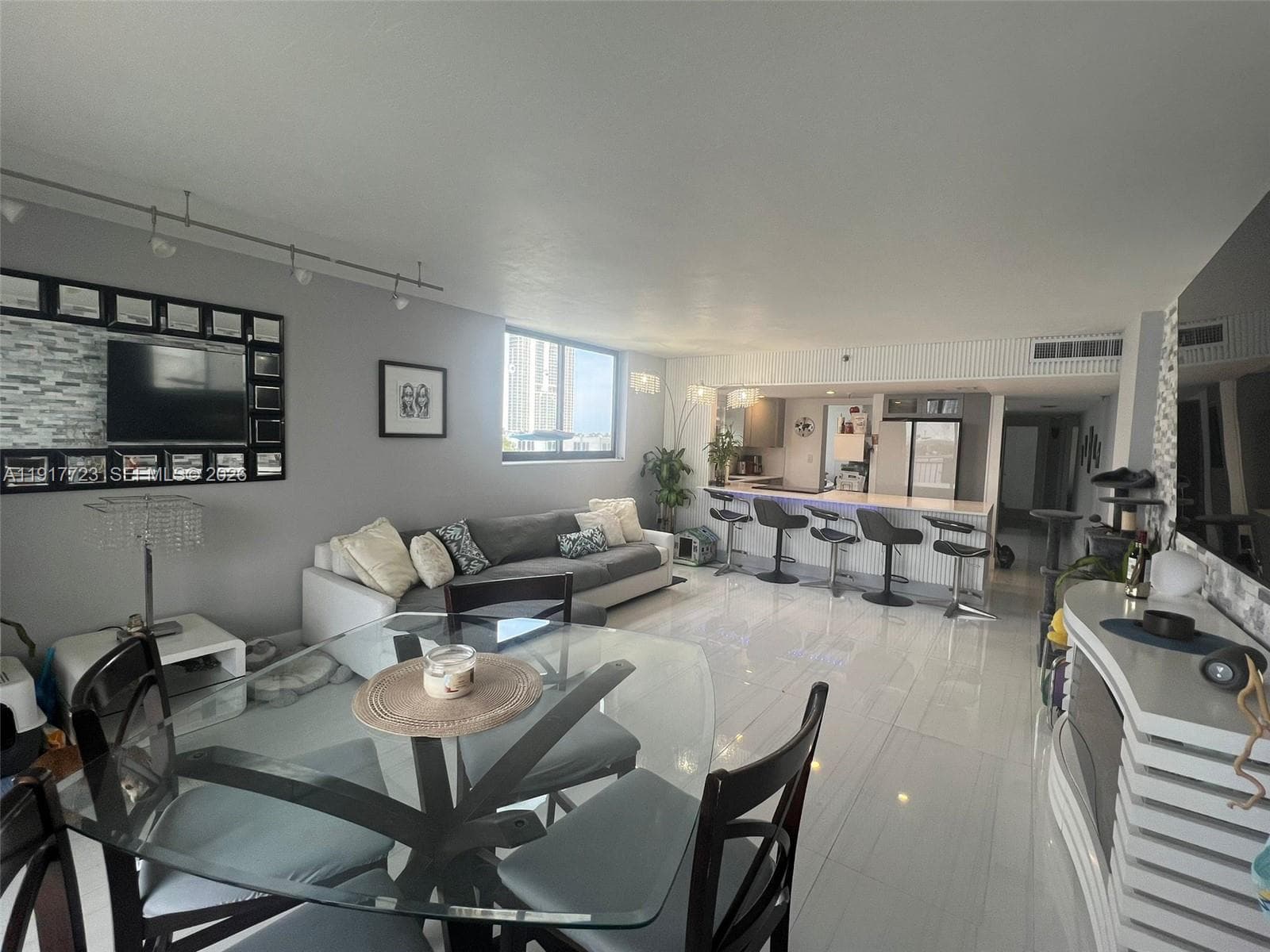 17878 N Bay Rd # 507, Sunny Isles Beach FL 33160 — 21