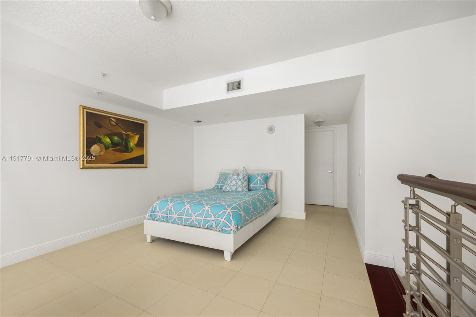 41 SE 5th St # 1210, Miami FL 33131 — 11