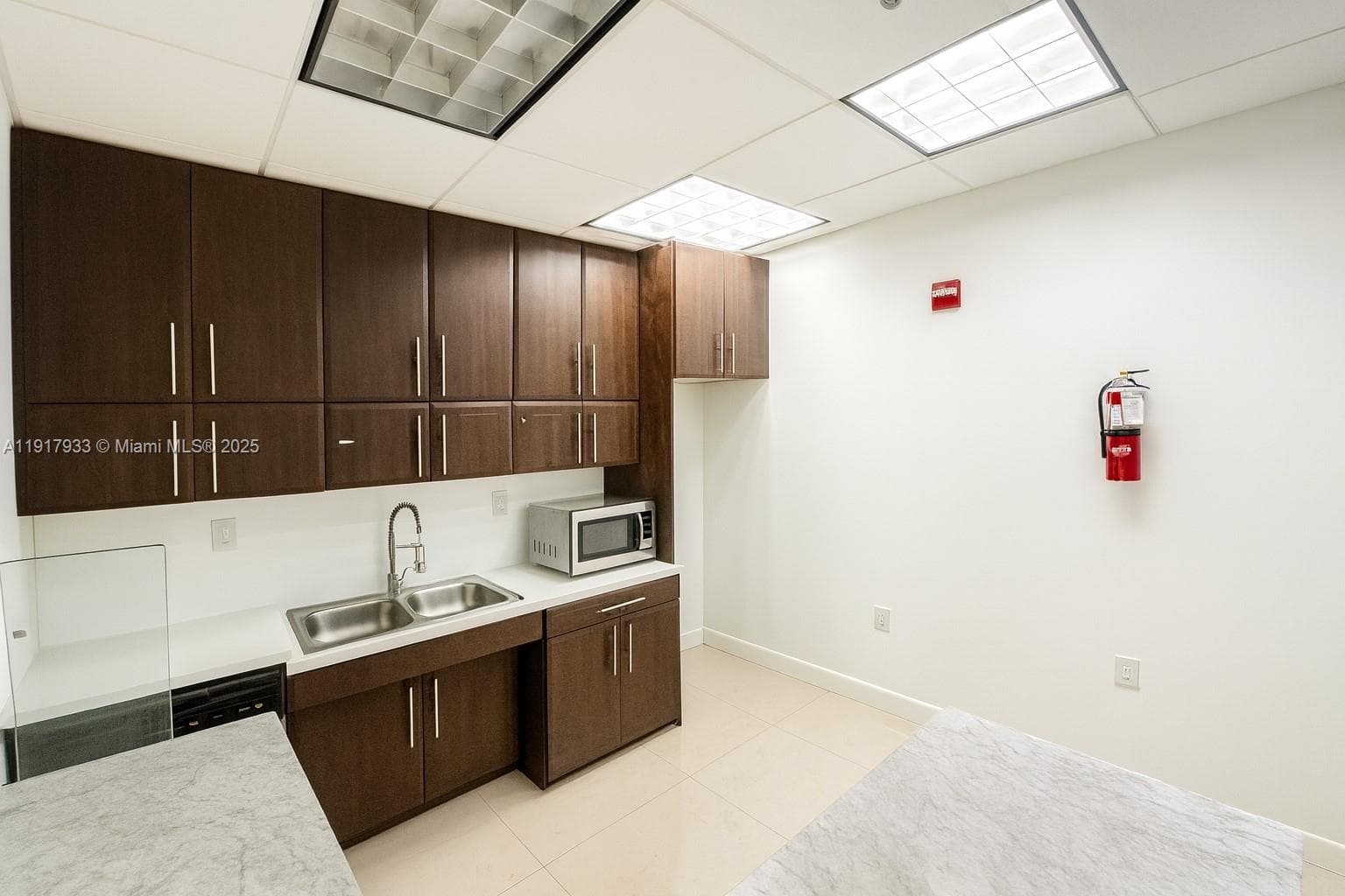 1000 5th St # 304, Miami Beach FL 33139 — 23