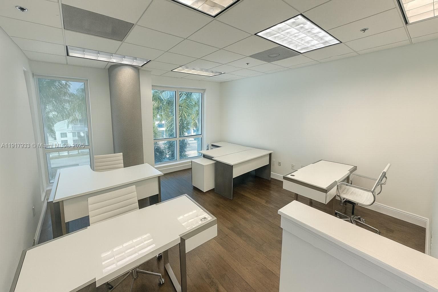 1000 5th St # 304, Miami Beach FL 33139 — 10