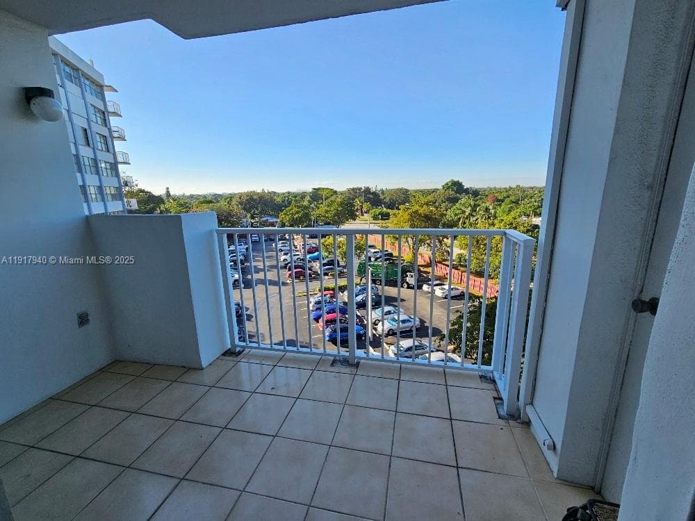 1200 NE Miami Gardens Dr # 605W, Miami FL 33179 — 10