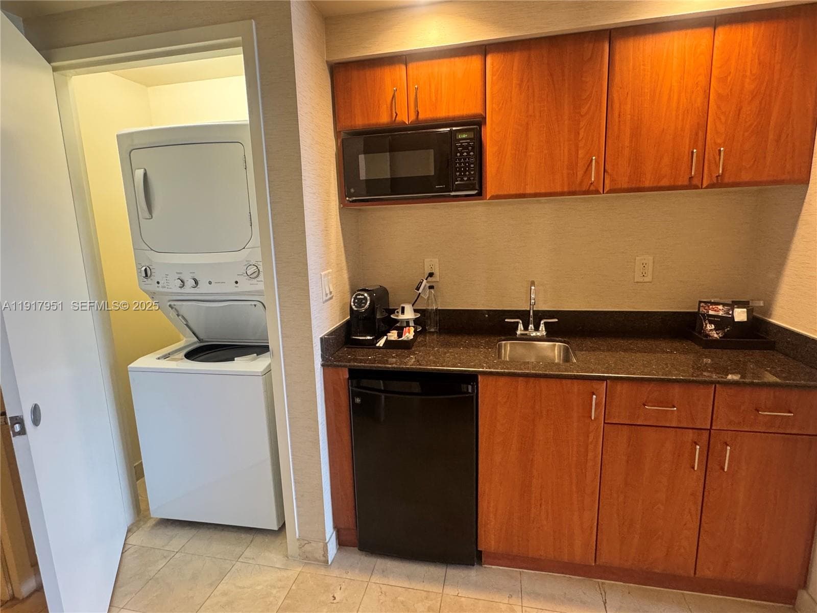 18001 Collins ave # 2107, Sunny Isles Beach FL 33160 — 16