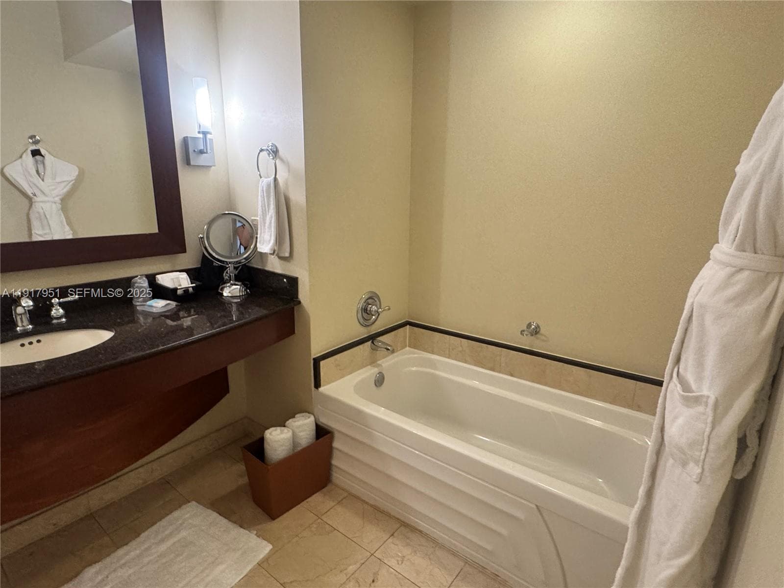18001 Collins ave # 2107, Sunny Isles Beach FL 33160 — 15