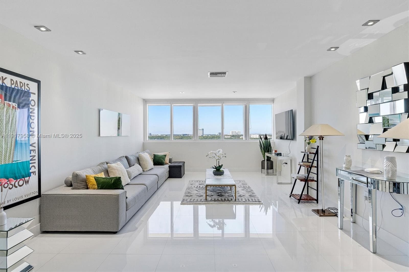 10275 Collins Ave # 1523, Bal Harbour FL 33154 — 3