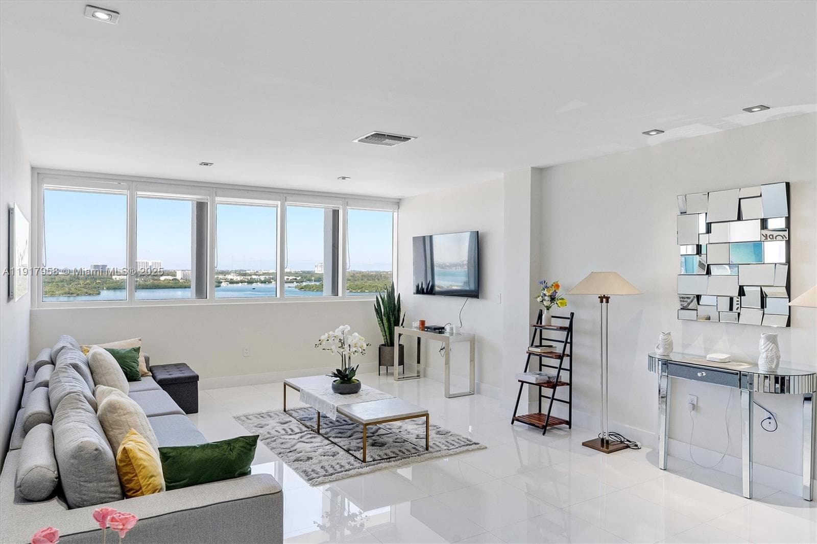 10275 Collins Ave # 1523, Bal Harbour FL 33154 — 4