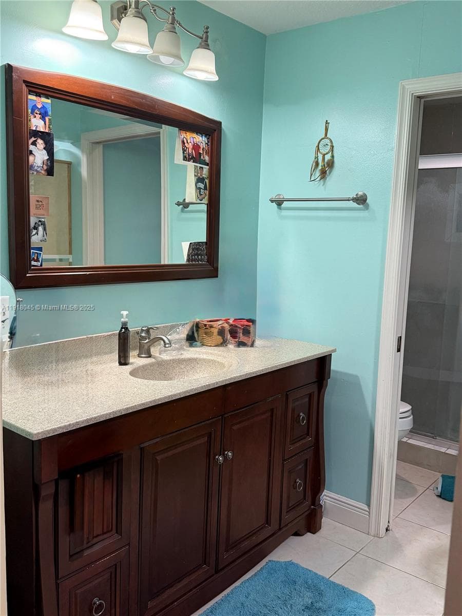 737 SE 22nd Dr, Homestead FL 33033 — 8