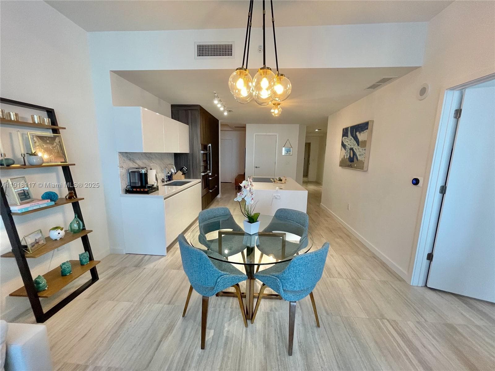 851 NE 1st Ave # 2605, Miami FL 33132 — 27