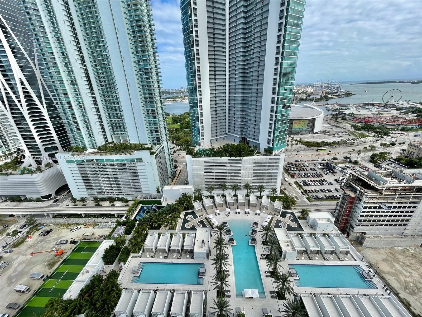 851 NE 1st Ave # 2605, Miami FL 33132 — 6