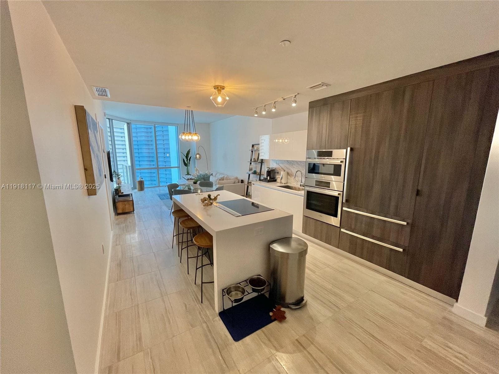 851 NE 1st Ave # 2605, Miami FL 33132 — 42