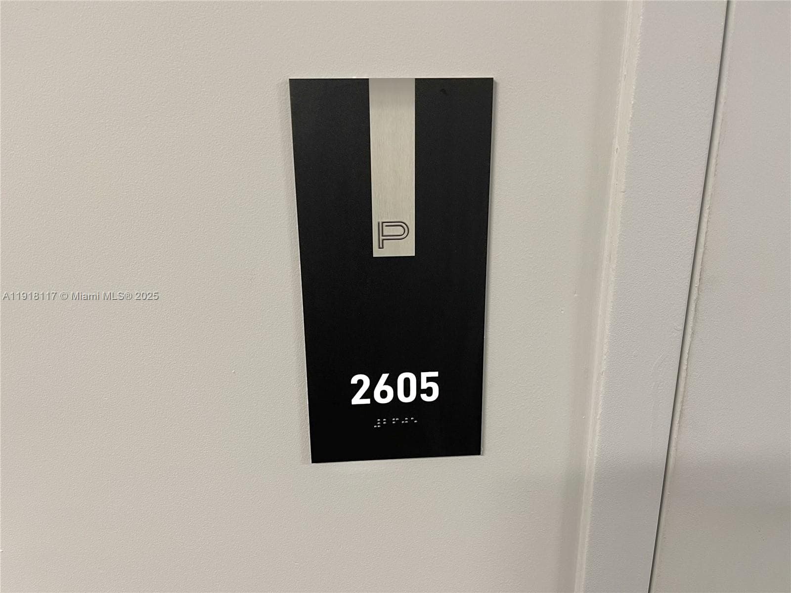 851 NE 1st Ave # 2605, Miami FL 33132 — 49
