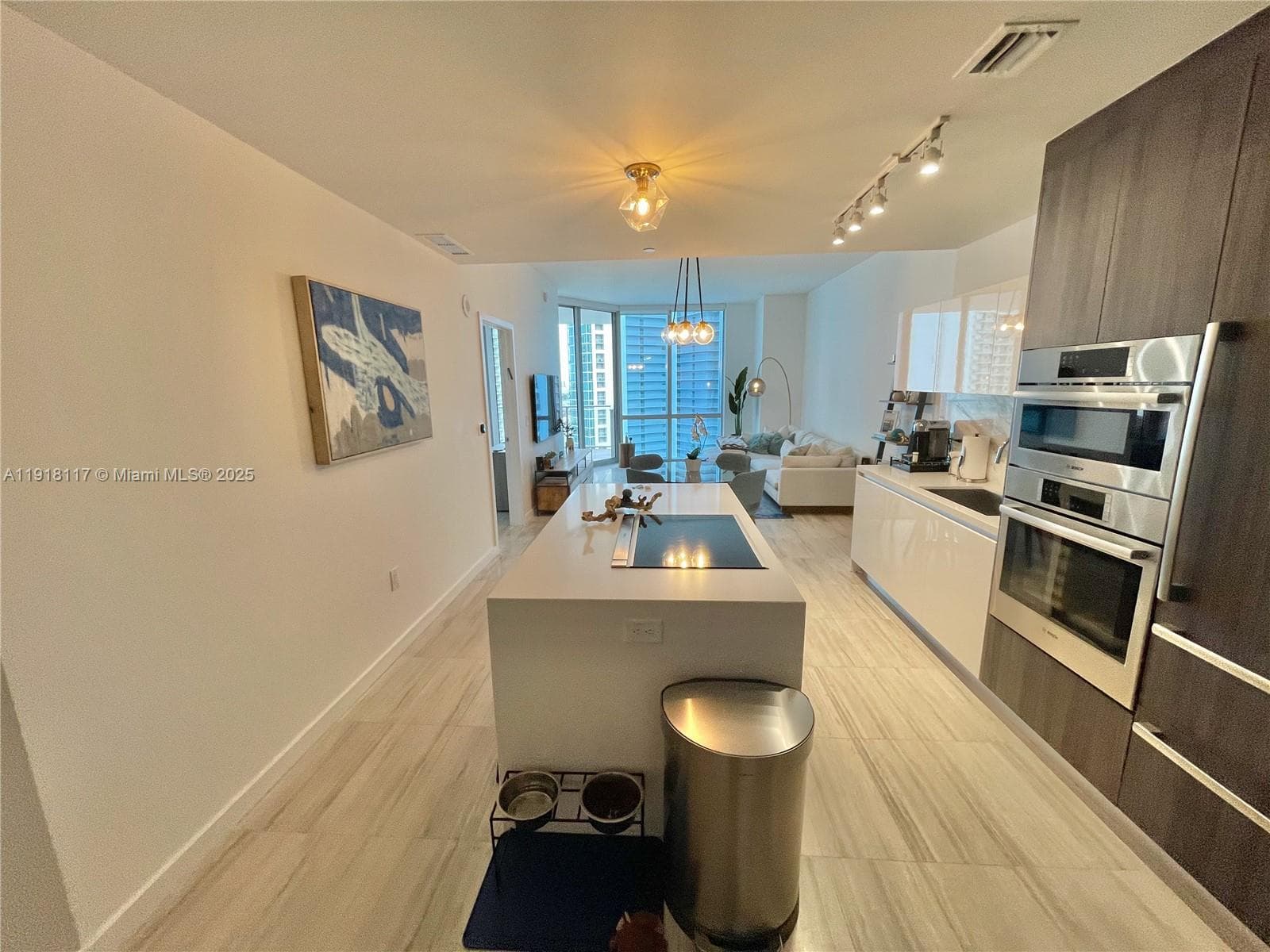 851 NE 1st Ave # 2605, Miami FL 33132 — 41