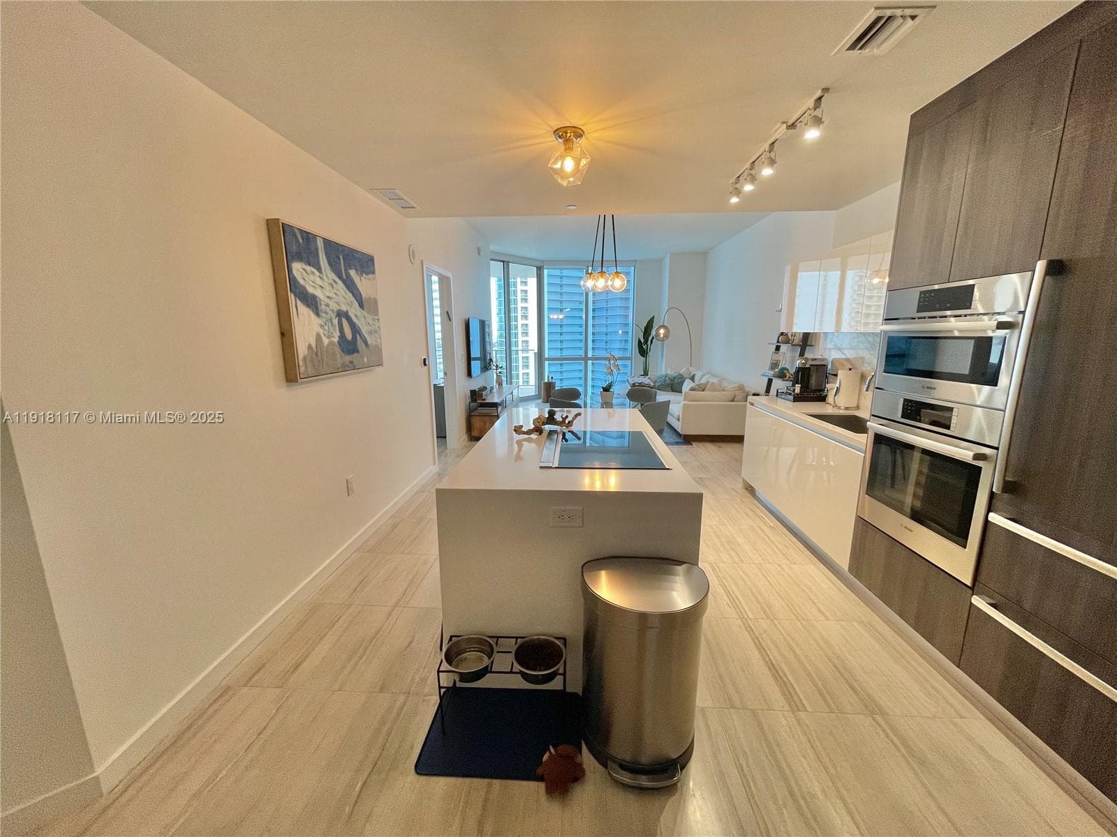 851 NE 1st Ave # 2605, Miami FL 33132 — 40