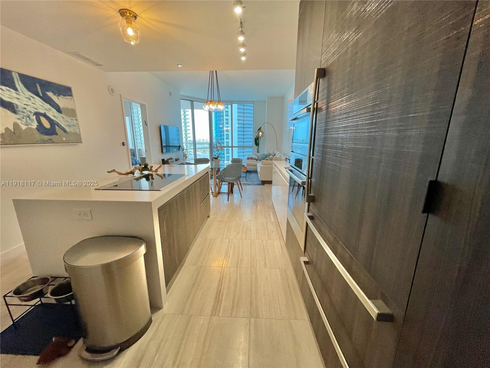 851 NE 1st Ave # 2605, Miami FL 33132 — 31