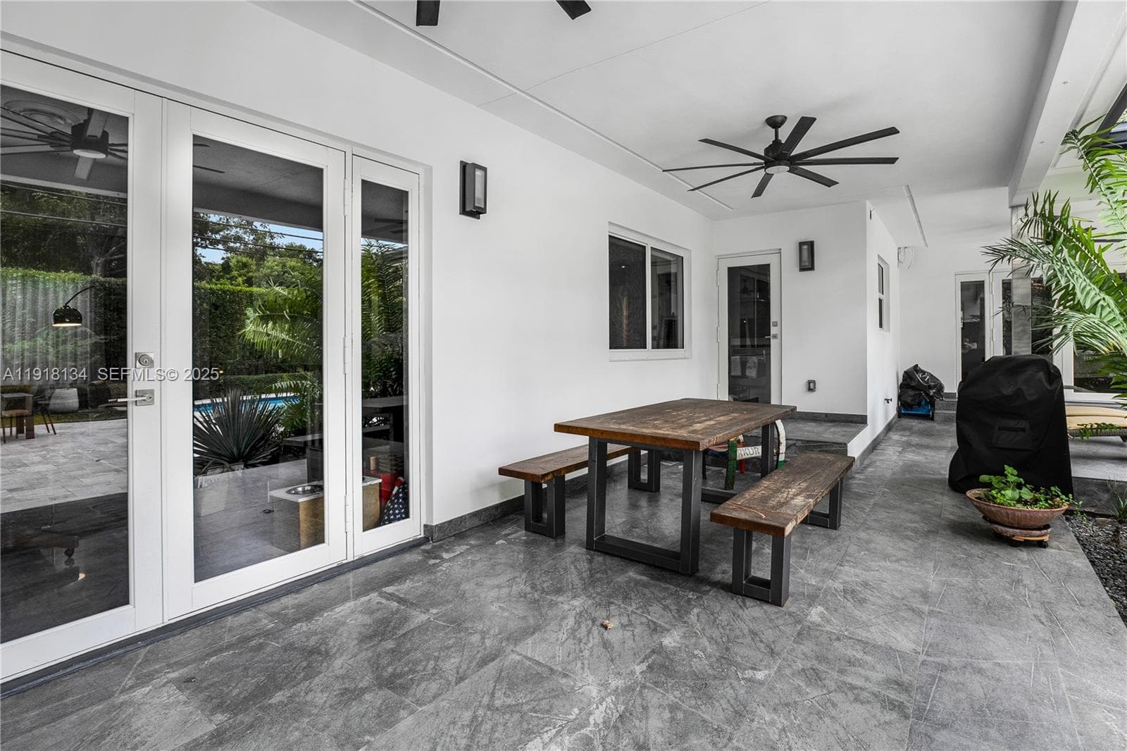 259 E Shore Dr, Miami FL 33133 — 17