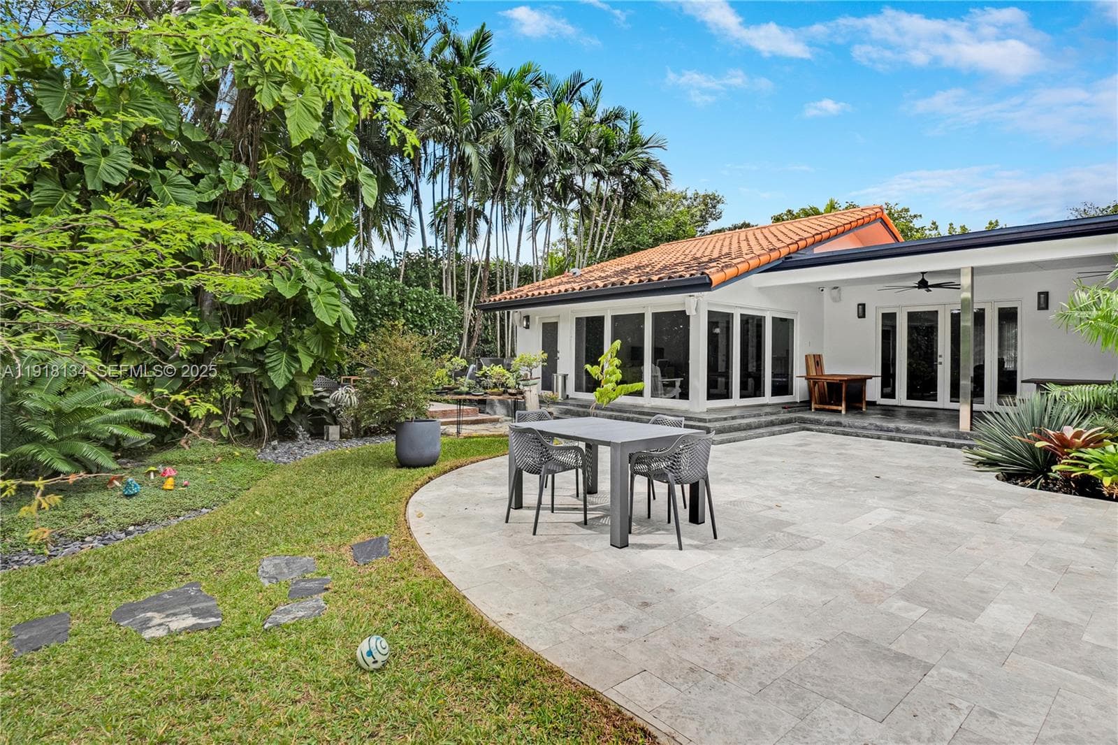 259 E Shore Dr, Miami FL 33133 — 36