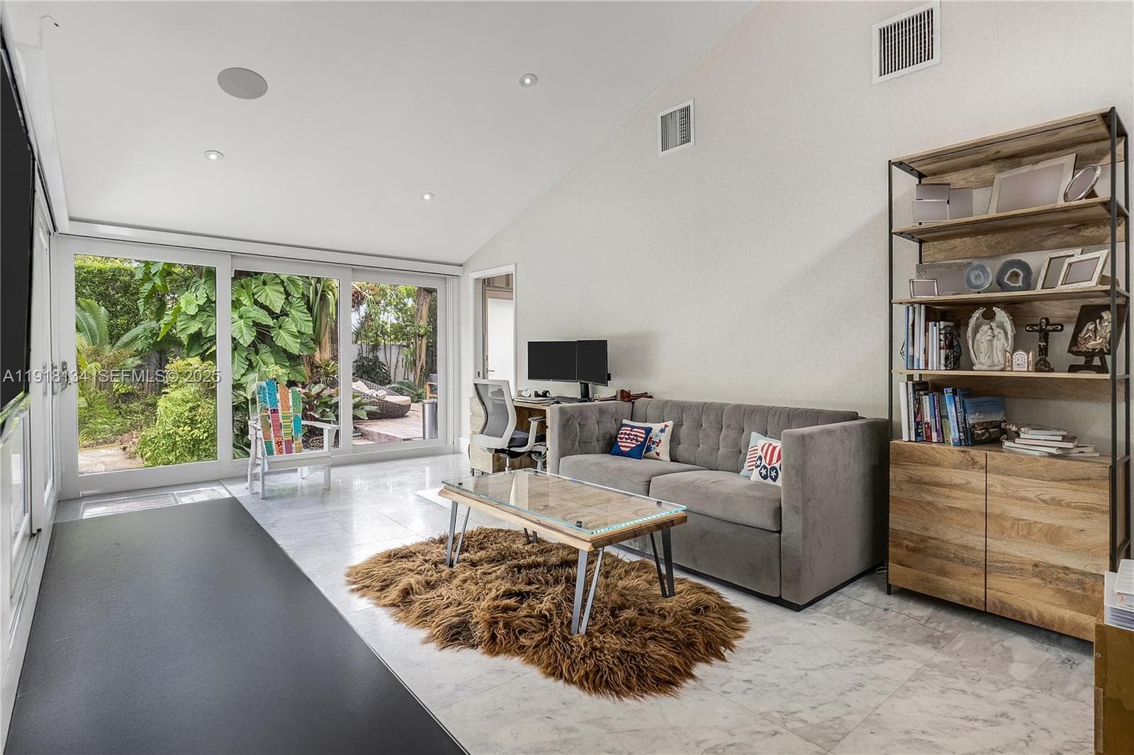 259 E Shore Dr, Miami FL 33133 — 9