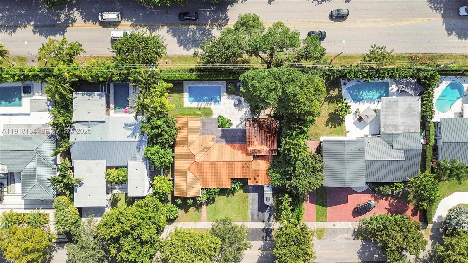 259 E Shore Dr, Miami FL 33133 — 37