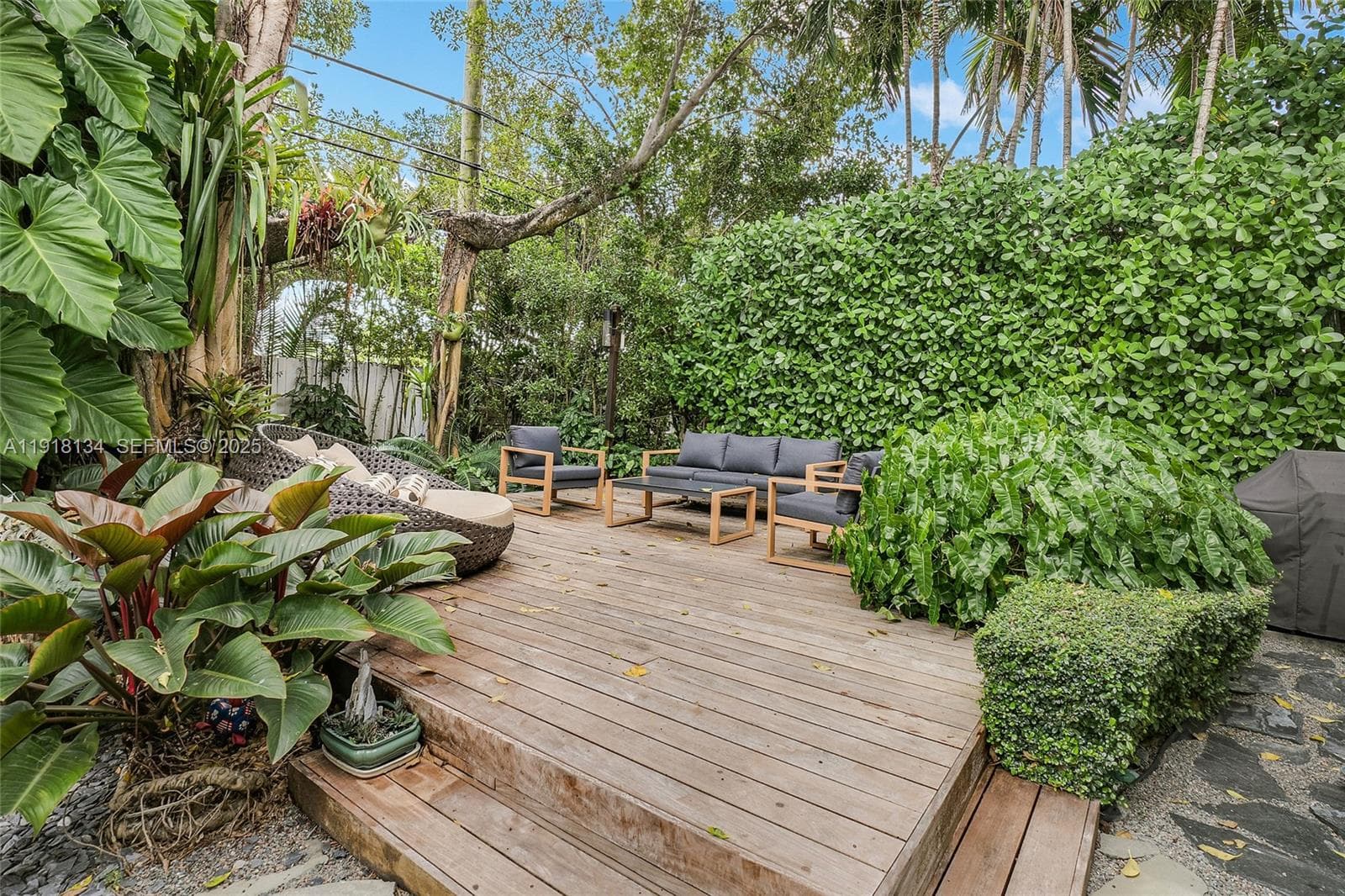 259 E Shore Dr, Miami FL 33133 — 15