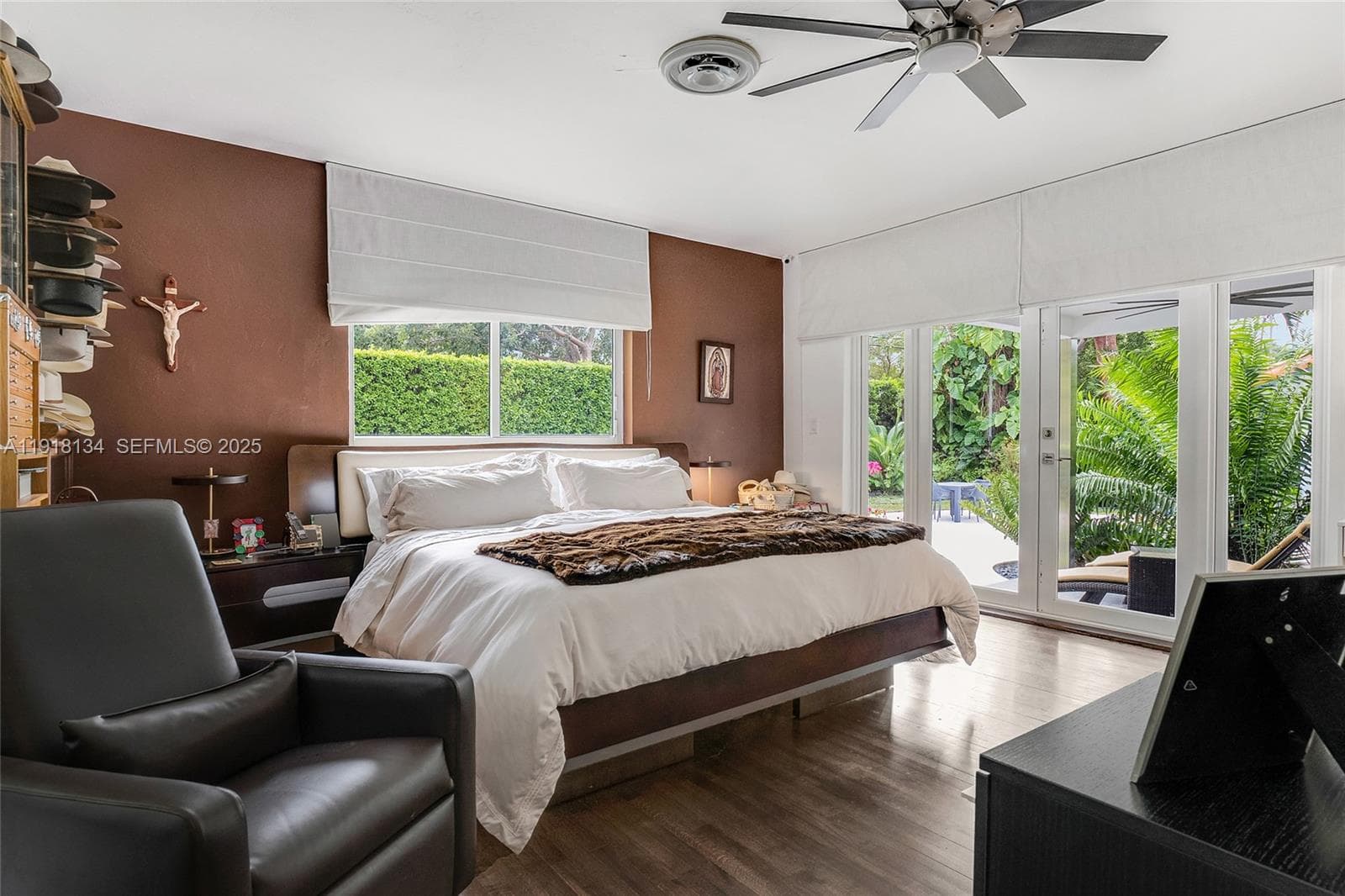 259 E Shore Dr, Miami FL 33133 — 19