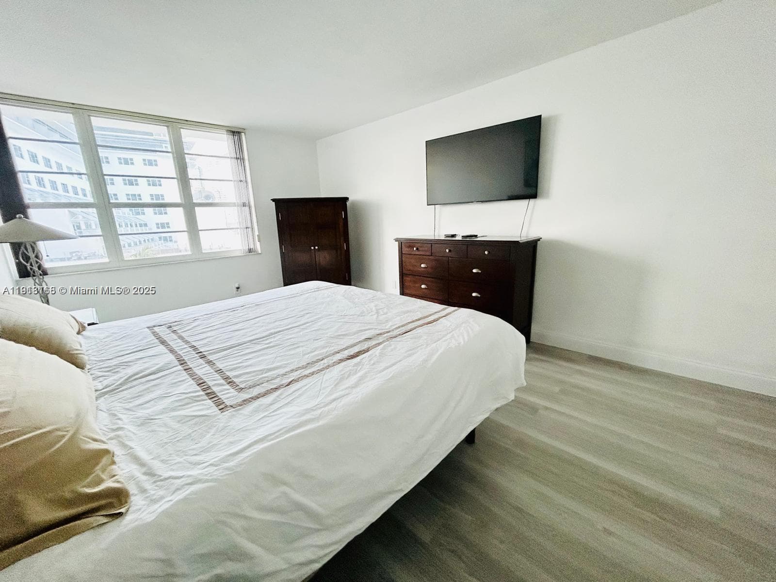 100 Lincoln Rd # 535, Miami Beach FL 33139 — 6