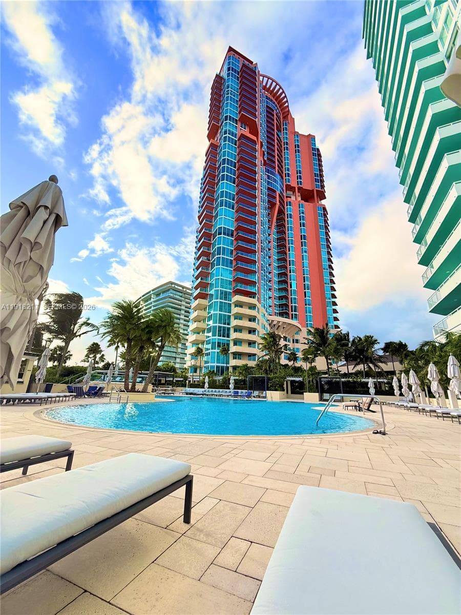 300 S Pointe Dr # 906, Miami Beach FL 33139 — 23