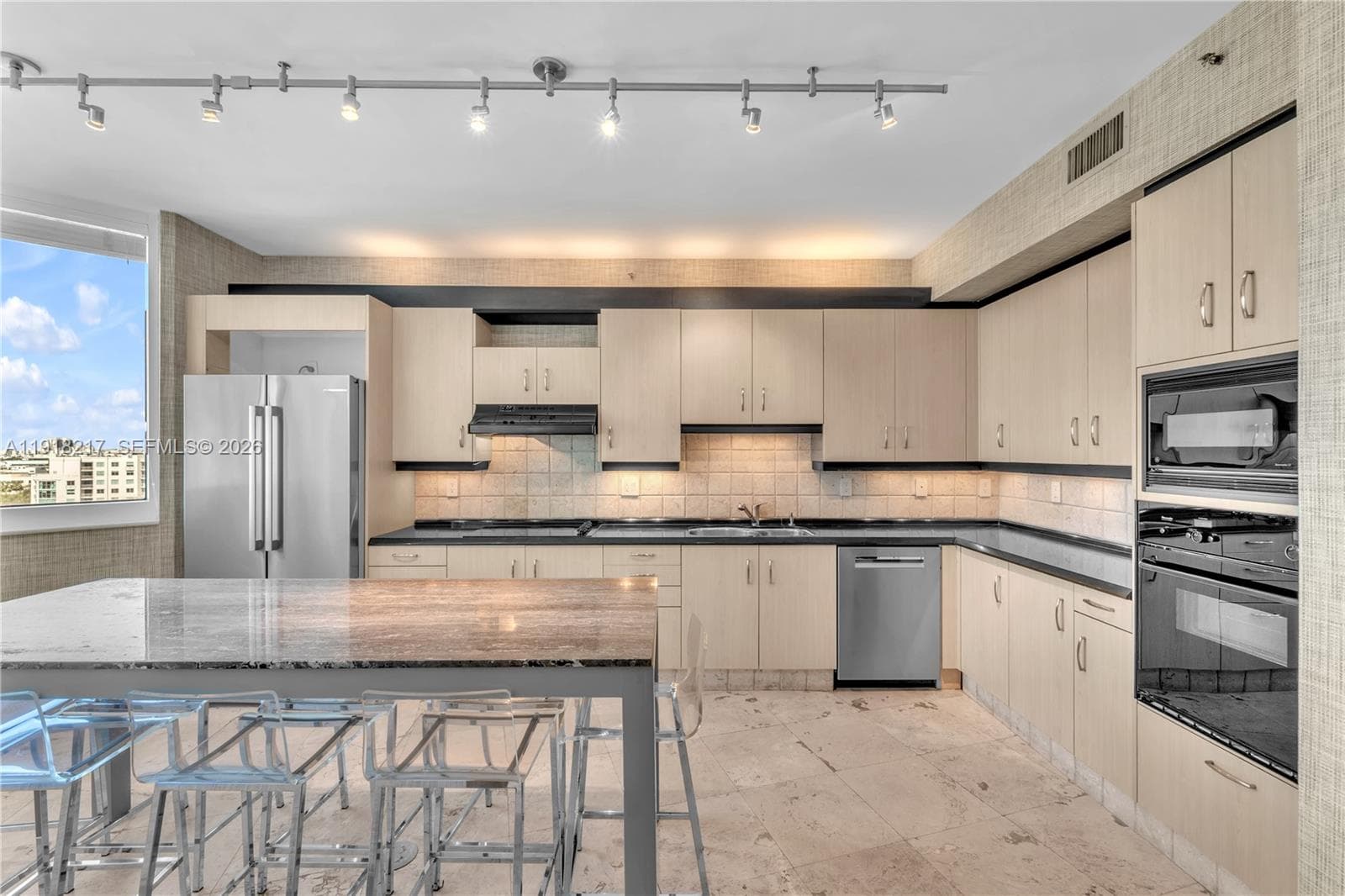 300 S Pointe Dr # 906, Miami Beach FL 33139 — 6