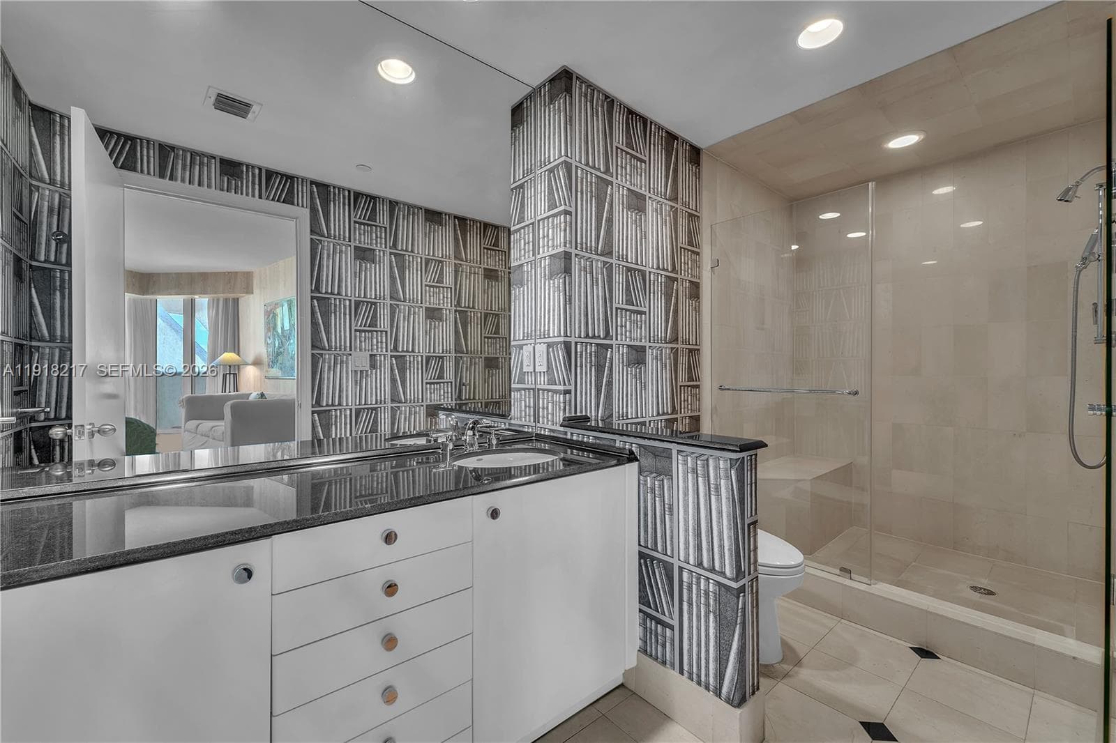 300 S Pointe Dr # 906, Miami Beach FL 33139 — 17
