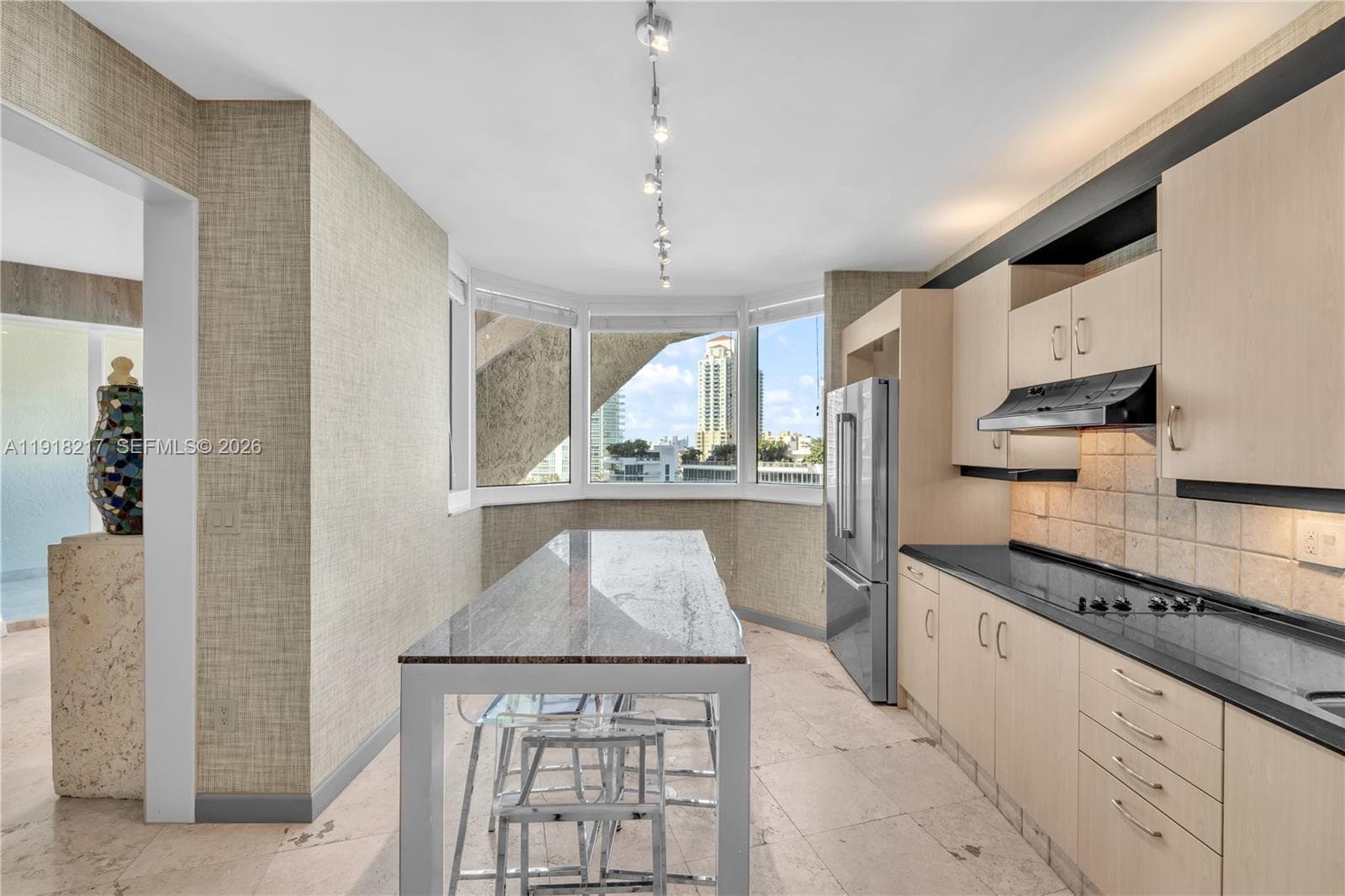 300 S Pointe Dr # 906, Miami Beach FL 33139 — 8