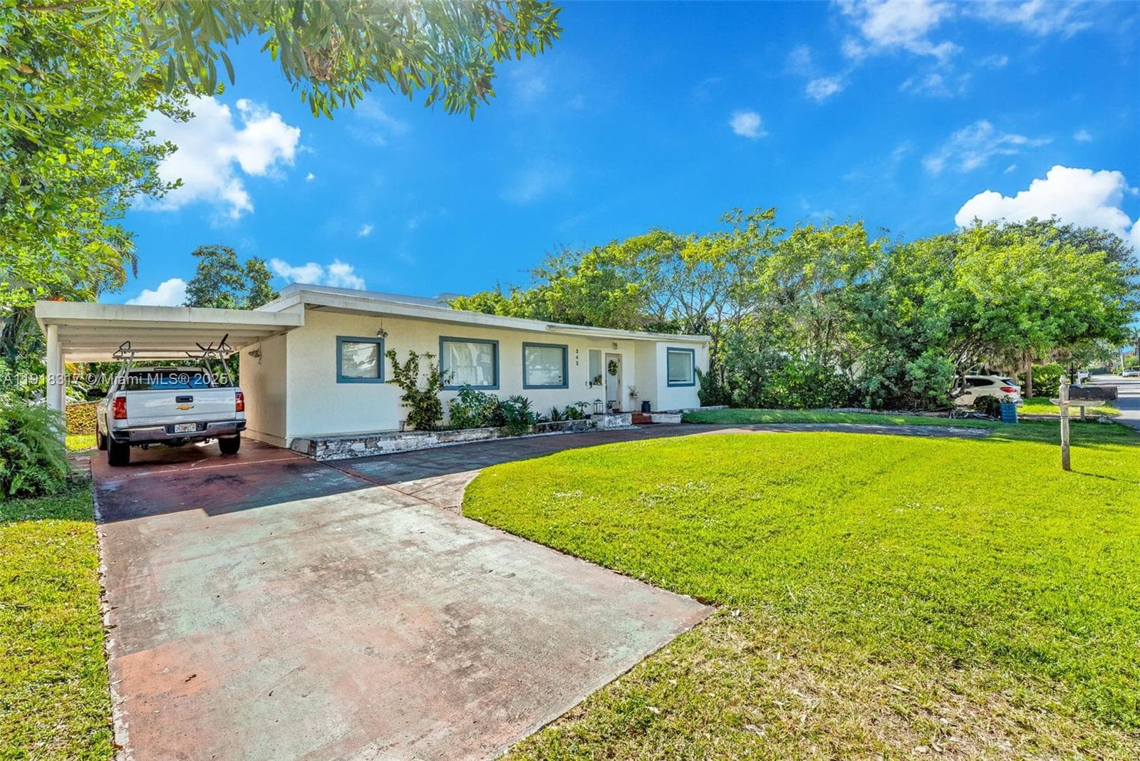 242 189th St, Sunny Isles Beach FL 33160 — 12