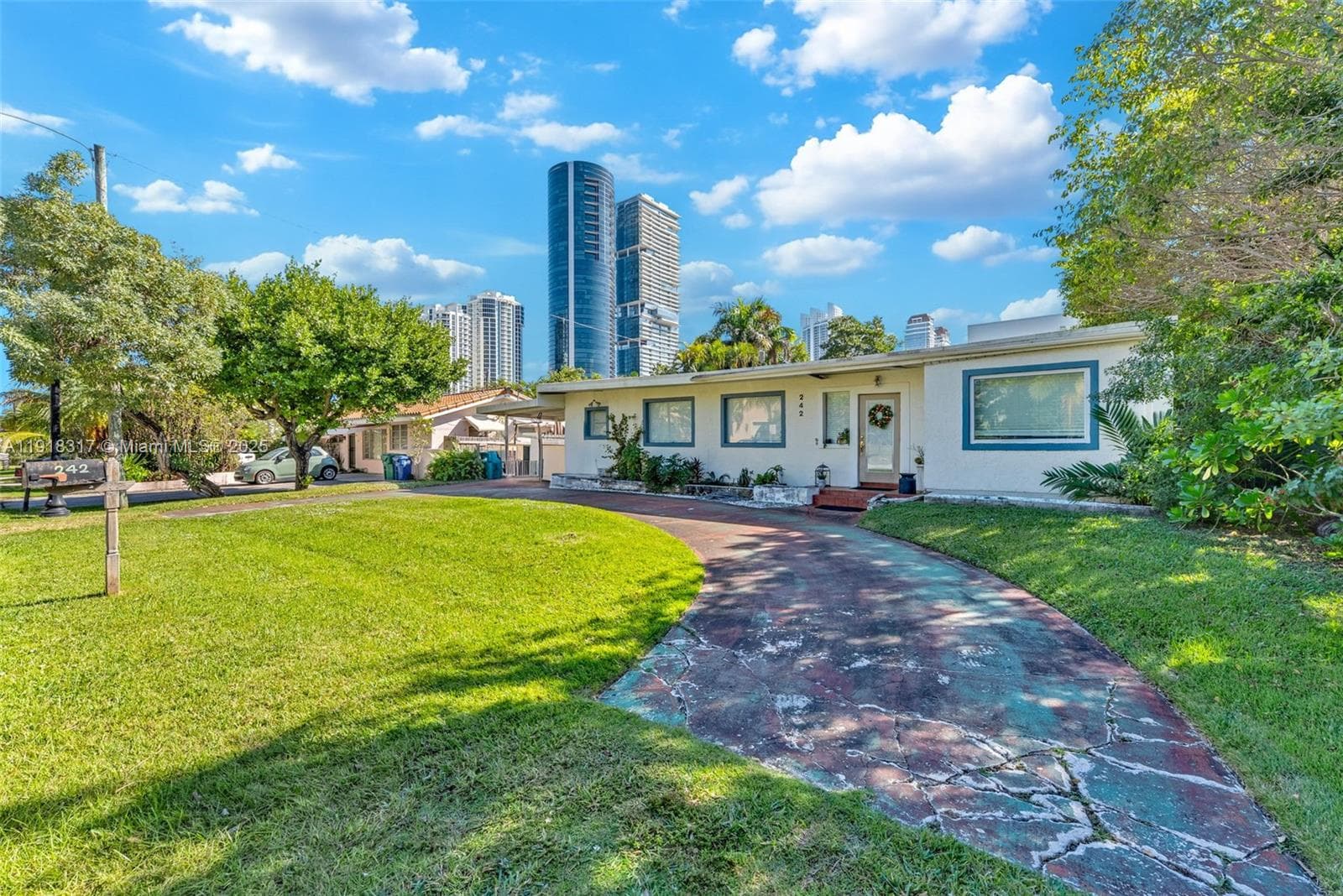 242 189th St, Sunny Isles Beach FL 33160 — 10