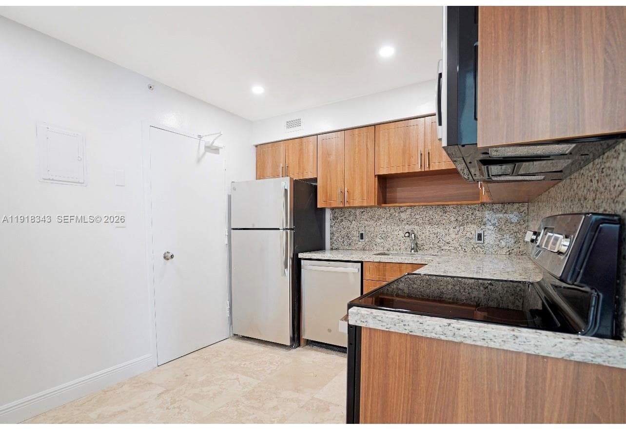 5101 Collins Ave # 14K, Miami Beach FL 33140 — 2