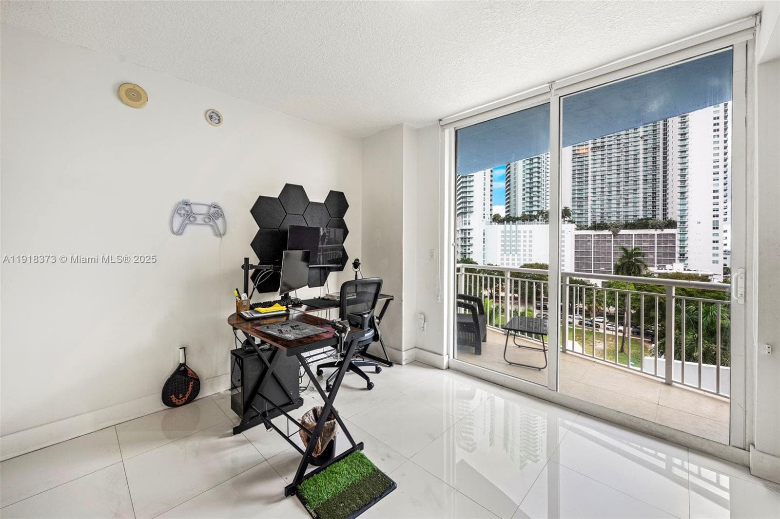 275 NE 18th St # 708, Miami FL 33132 — 12