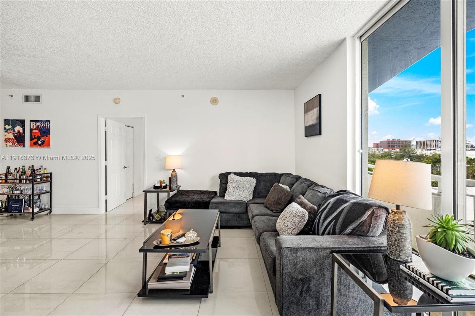 275 NE 18th St # 708, Miami FL 33132 — 32