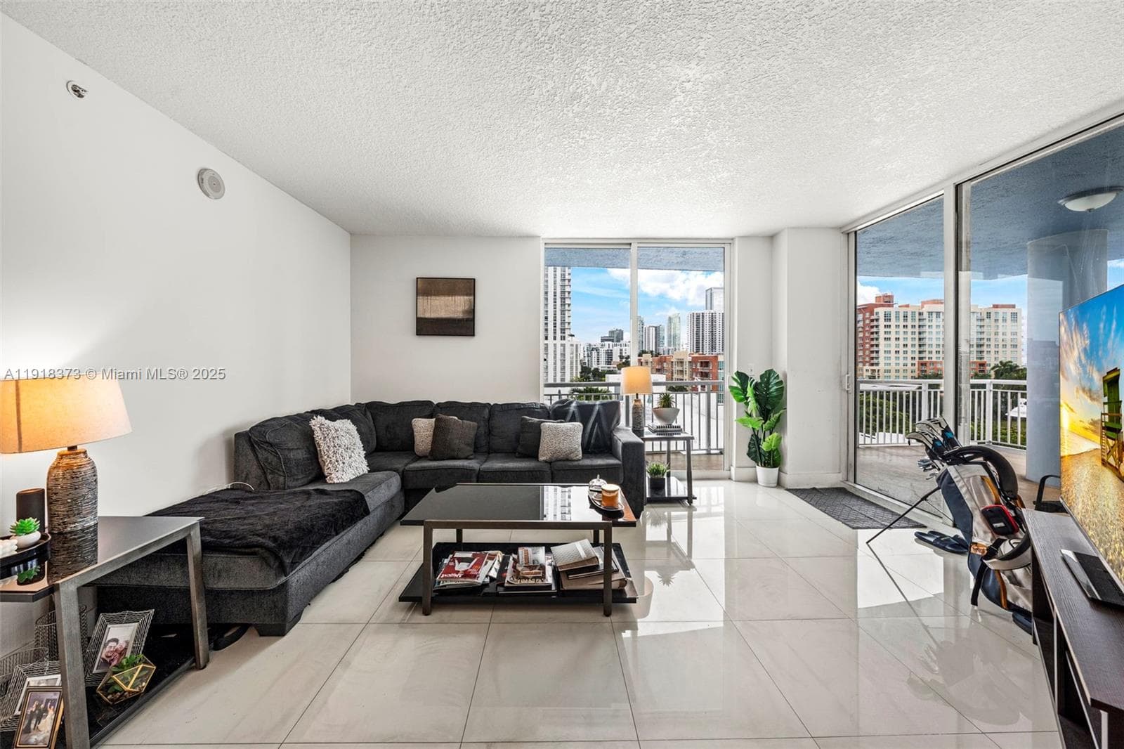 275 NE 18th St # 708, Miami FL 33132 — 24