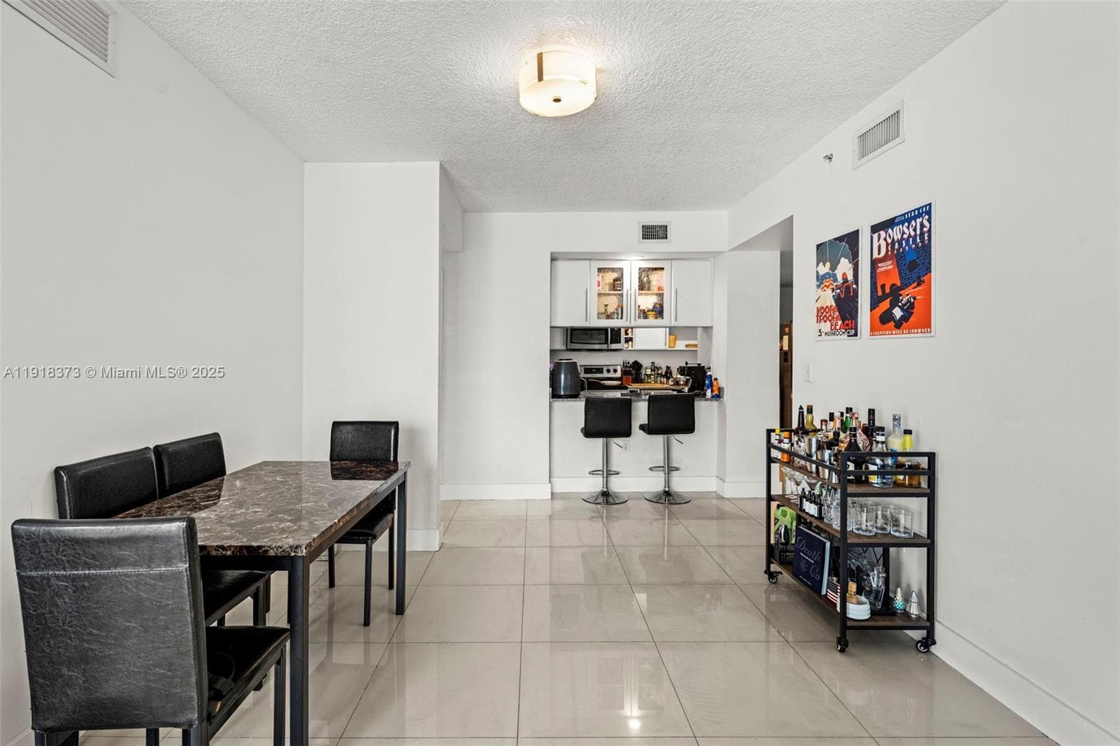 275 NE 18th St # 708, Miami FL 33132 — 33