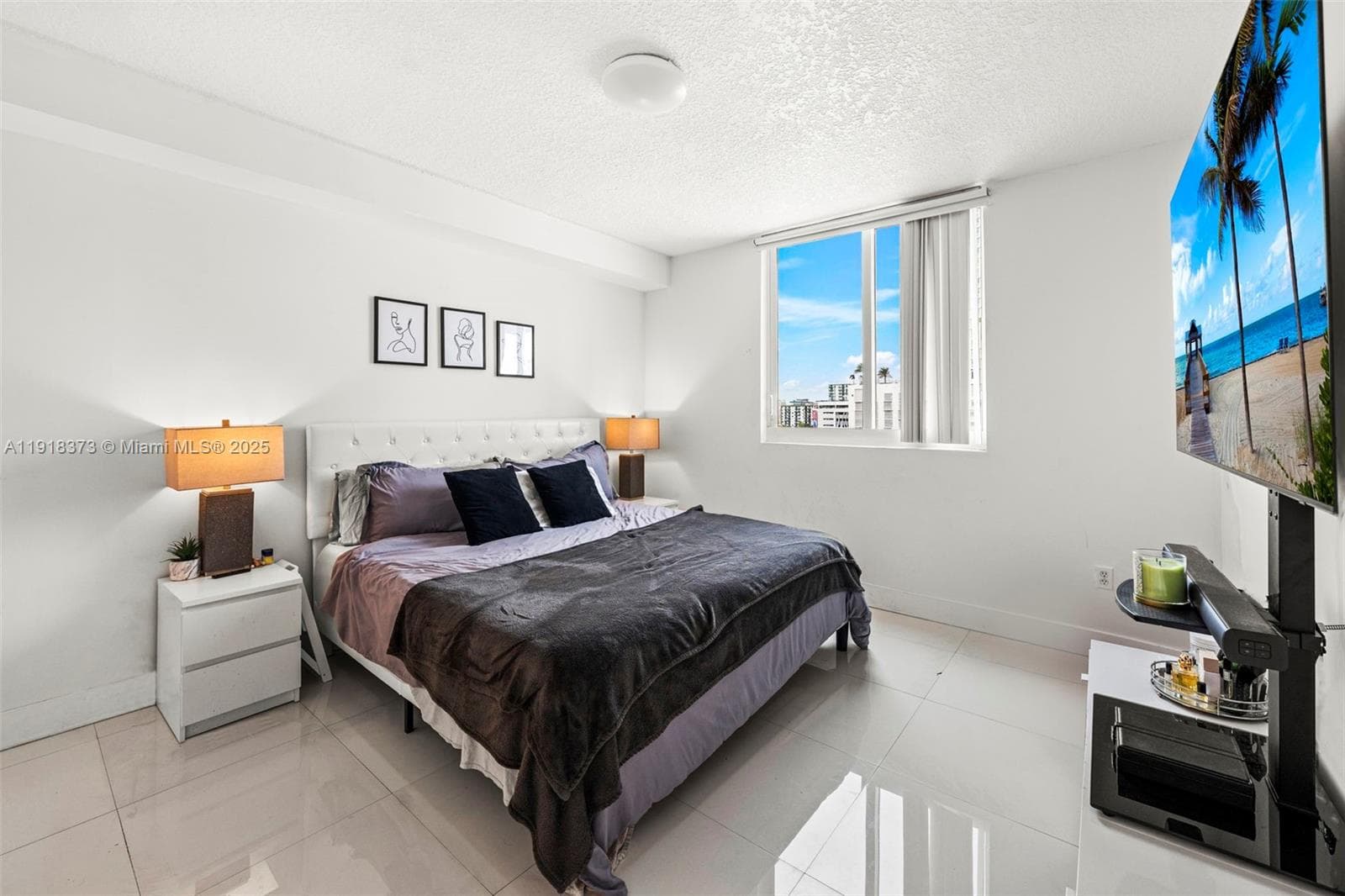 275 NE 18th St # 708, Miami FL 33132 — 18