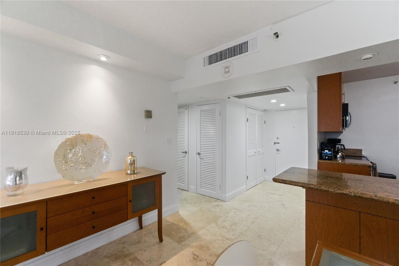 The Decoplage Condo, Miami Beach, FL — 10