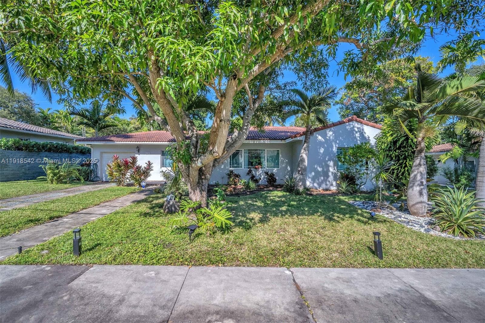 1285 NE 103rd St, Miami Shores FL 33138 — 39