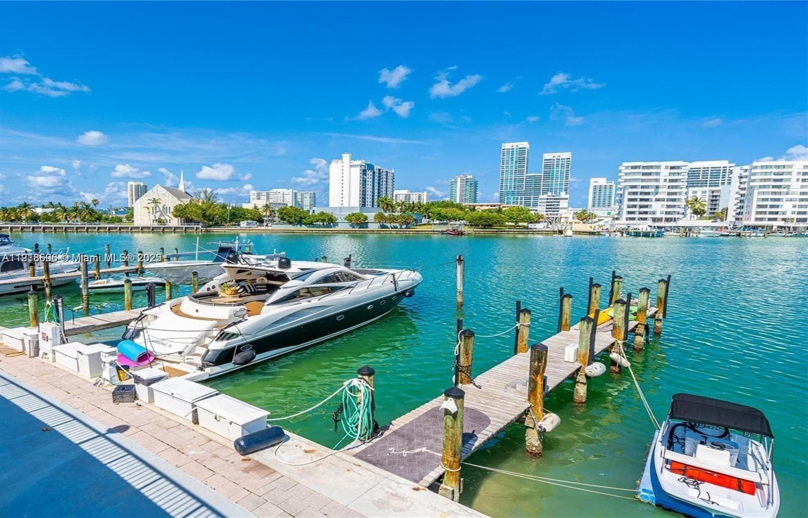 900 Bay Dr # 211, Miami Beach FL 33141 — 62
