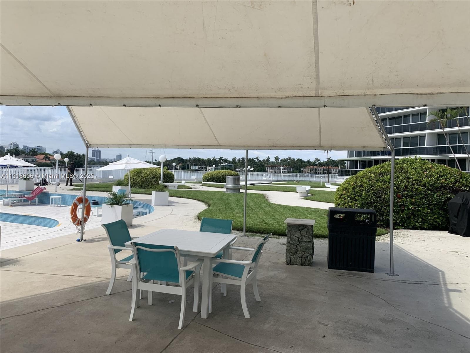 900 Bay Dr # 211, Miami Beach FL 33141 — 72