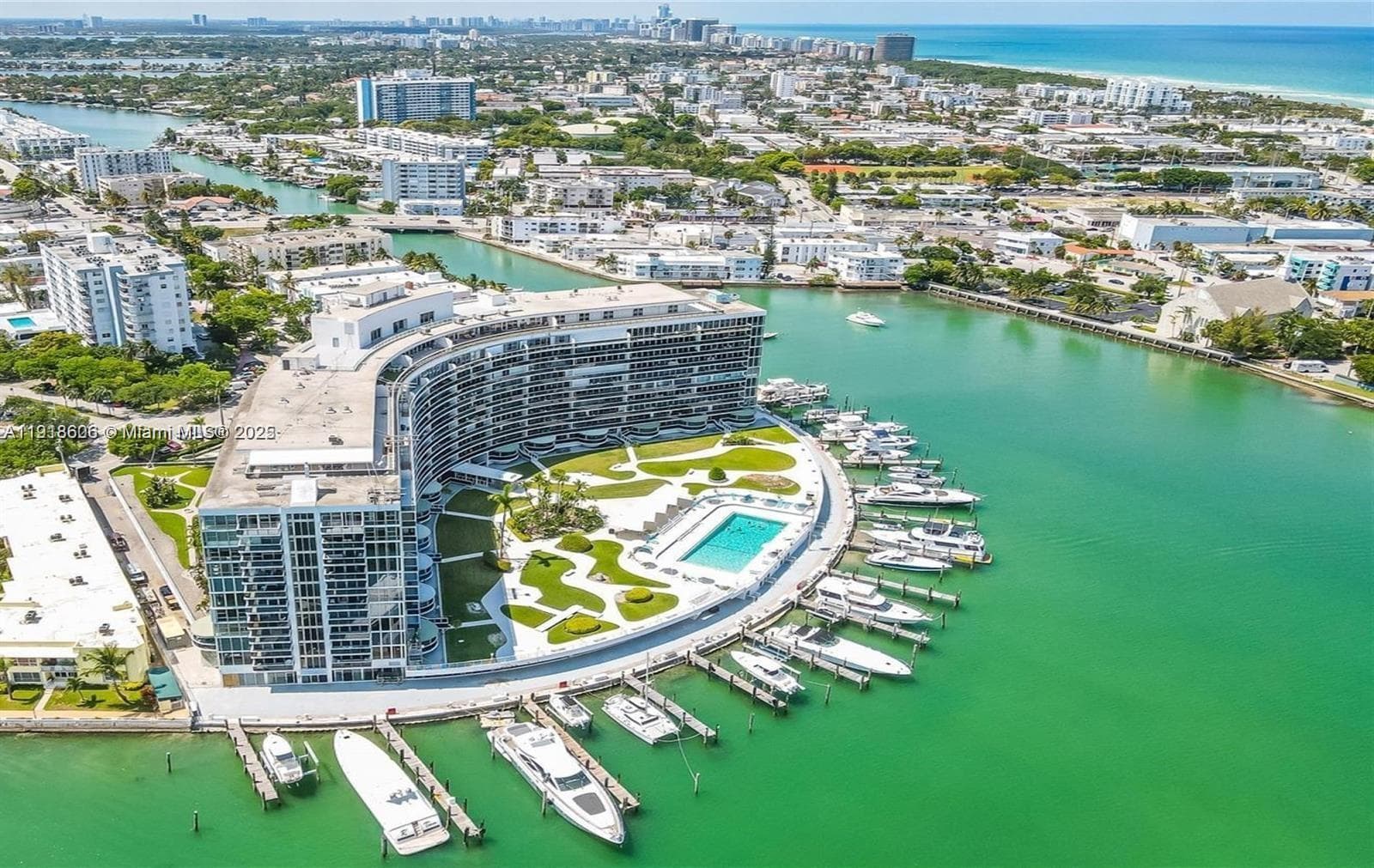 900 Bay Dr # 211, Miami Beach FL 33141 — 76