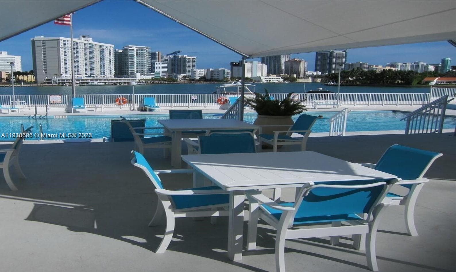 900 Bay Dr # 211, Miami Beach FL 33141 — 52