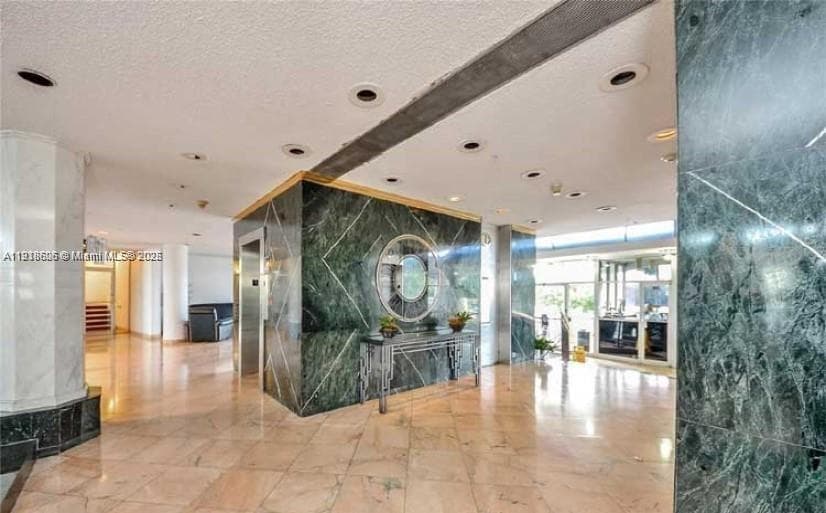 900 Bay Dr # 211, Miami Beach FL 33141 — 17