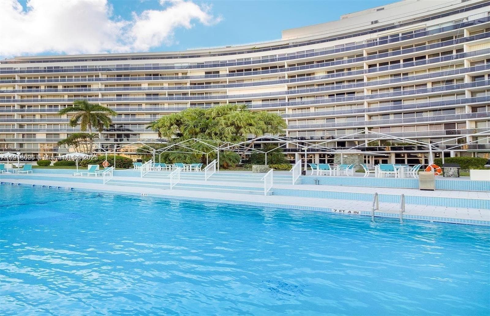 900 Bay Dr # 211, Miami Beach FL 33141 — 53